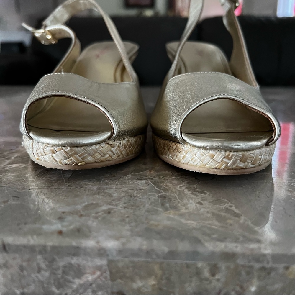 Lilly Pulitzer Gigi Wedge size 9. - Picture 3 of 8